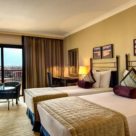 Hotel Corinthia St George's Bay