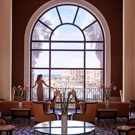 Hotel Corinthia St George's Bay