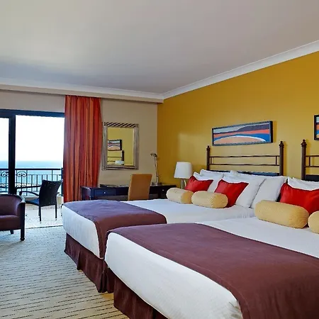 Hotel Corinthia St George's Bay 5*