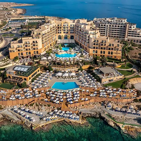 Hotel Corinthia St George's Bay 5*