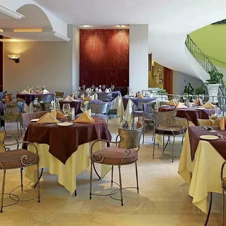 Hotel Corinthia St George's Bay