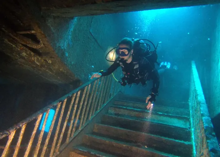 Corinthia St George's Bay 酒店