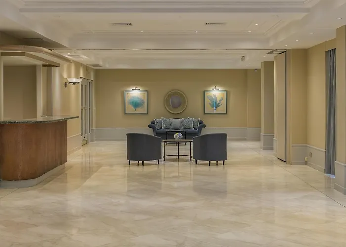 Corinthia St George's Bay Szálloda 5*