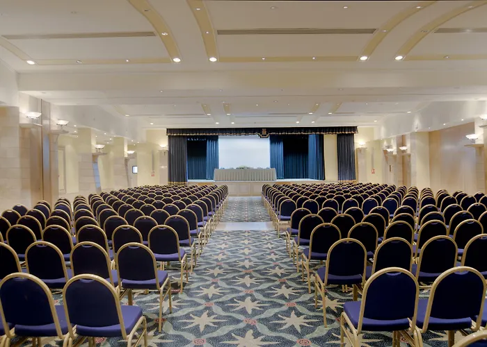 Szálloda Corinthia St George's Bay 5*