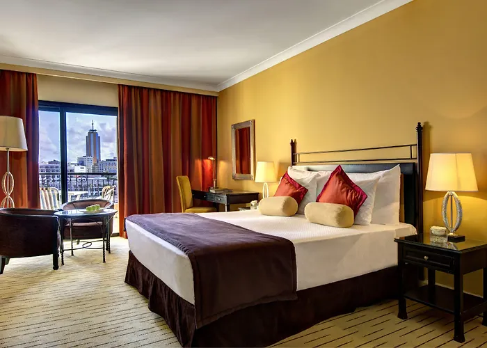 Hotel Corinthia St George's Bay 5*