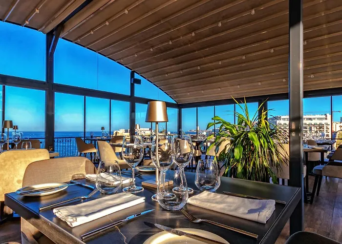 Hotel Corinthia St George's Bay 5*