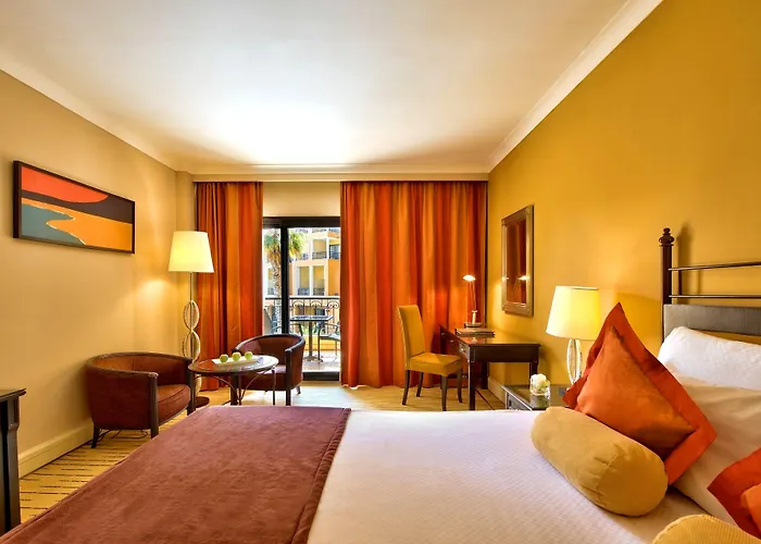 Hotel Corinthia St George's Bay 5*